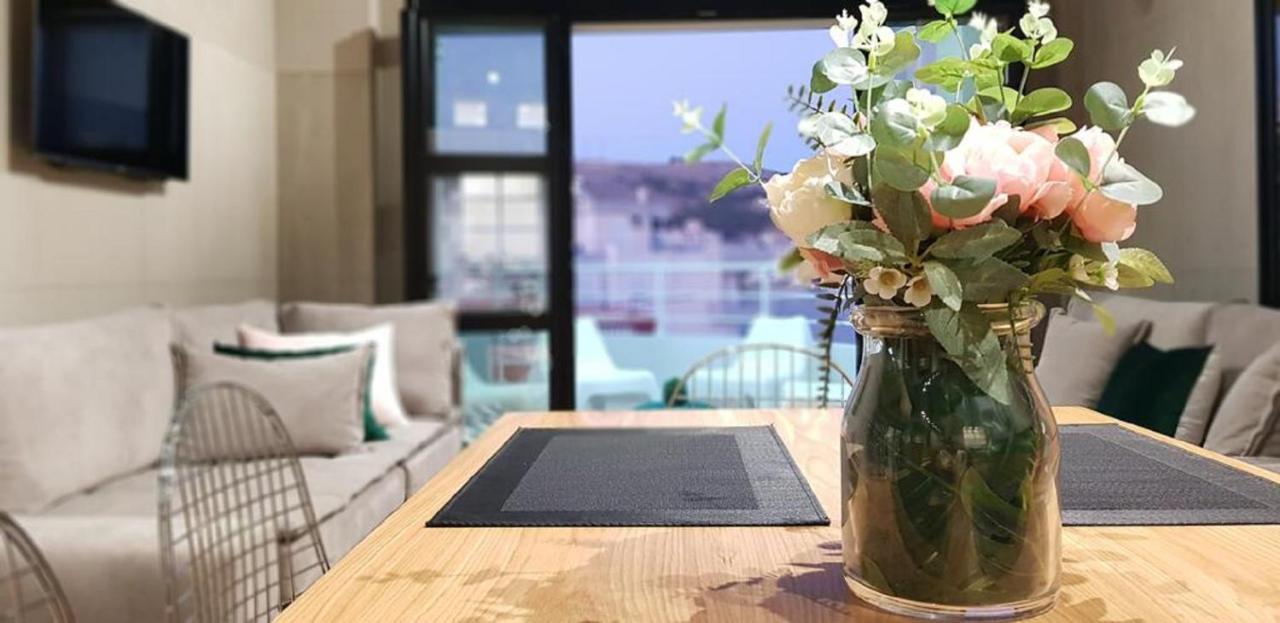 Limani Luxury Apartments Beachfront Sarandë エクステリア 写真