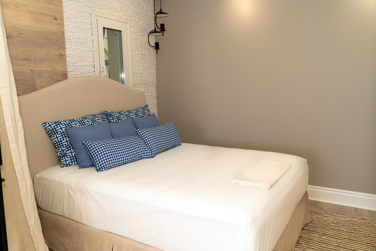 Limani Luxury Apartments Beachfront Sarandë エクステリア 写真