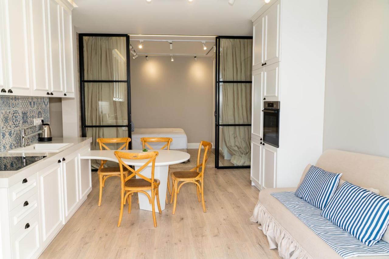 Limani Luxury Apartments Beachfront Sarandë エクステリア 写真