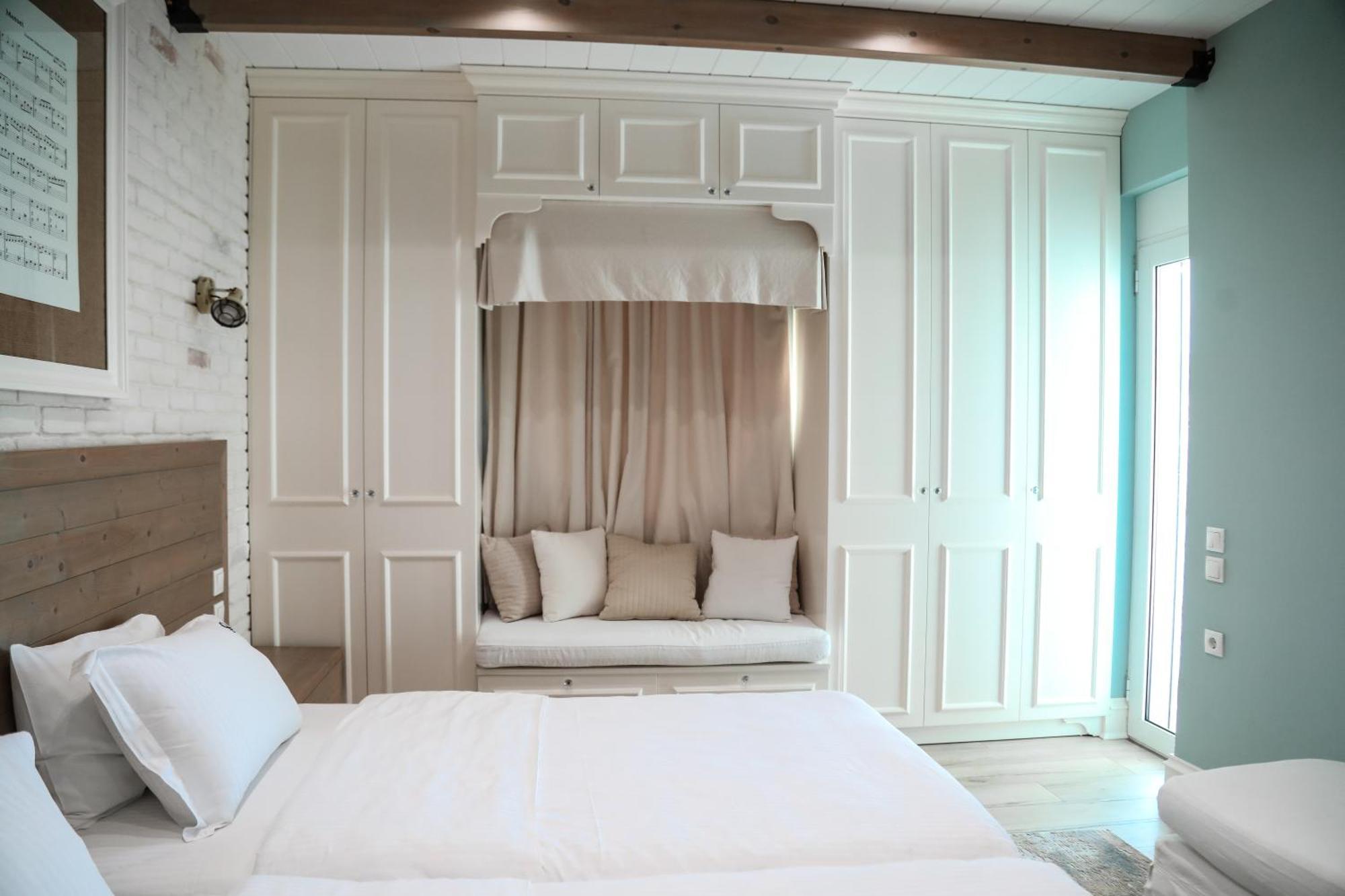 Limani Luxury Apartments Beachfront Sarandë エクステリア 写真
