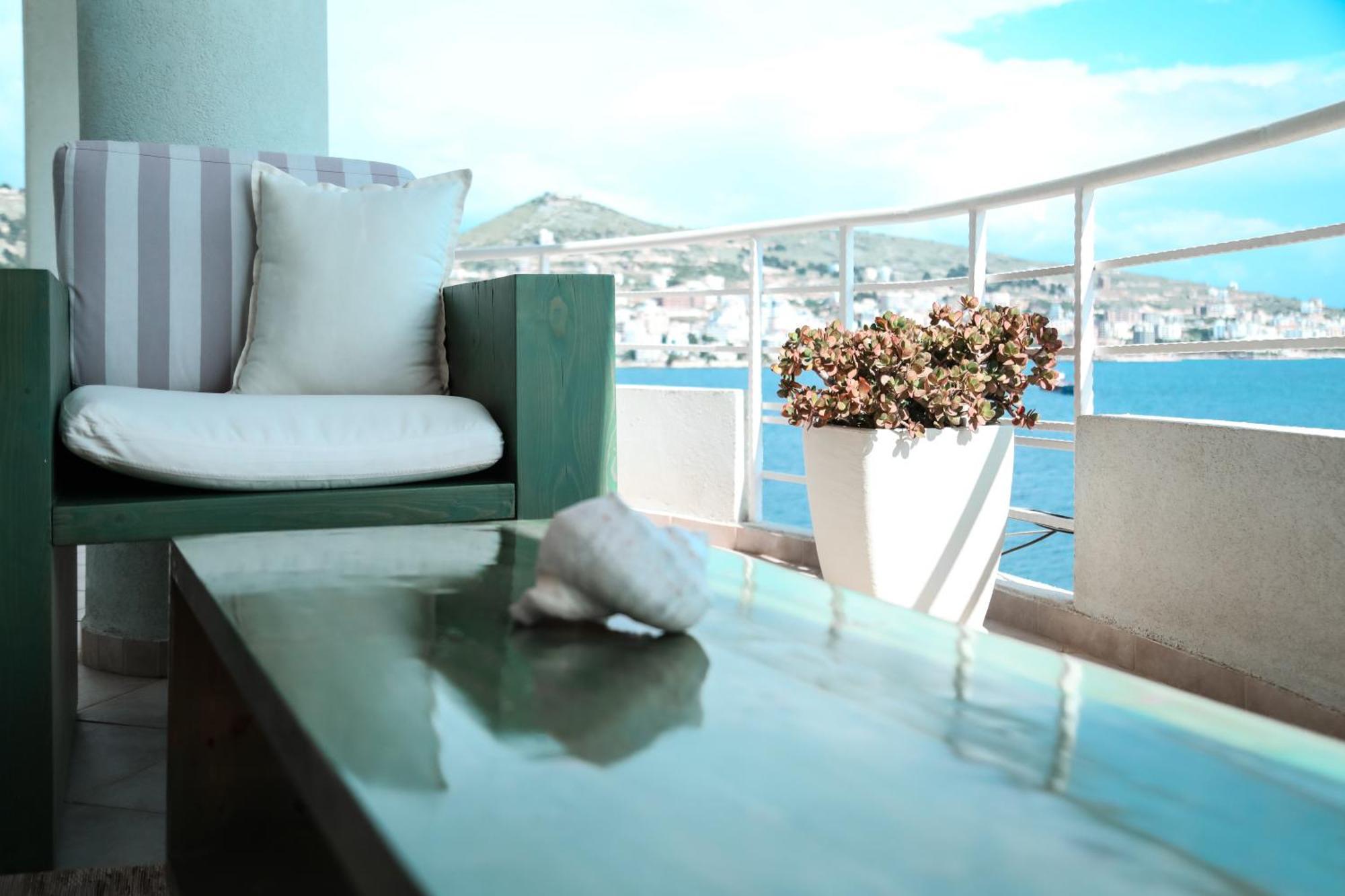 Limani Luxury Apartments Beachfront Sarandë エクステリア 写真