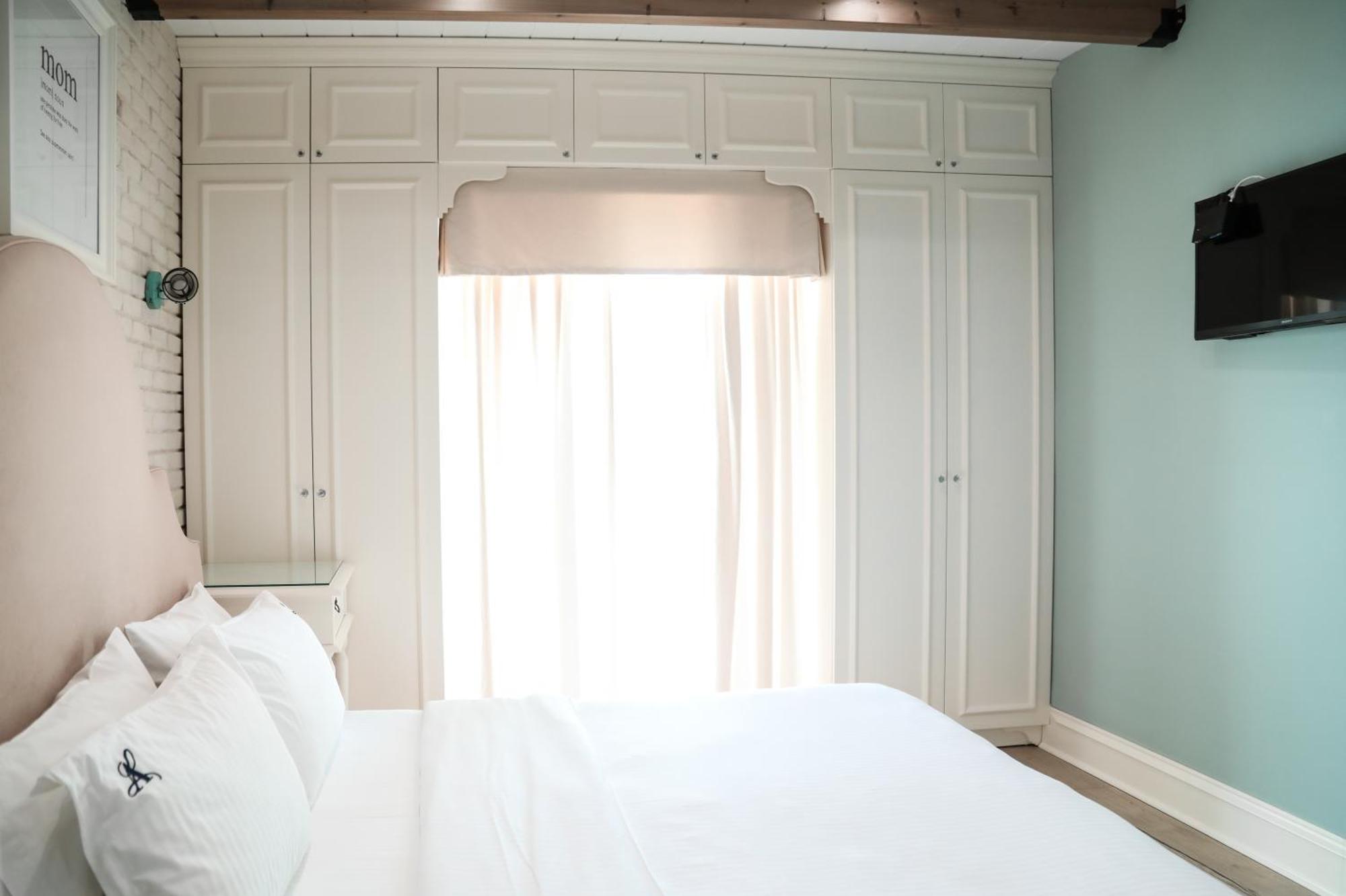 Limani Luxury Apartments Beachfront Sarandë エクステリア 写真