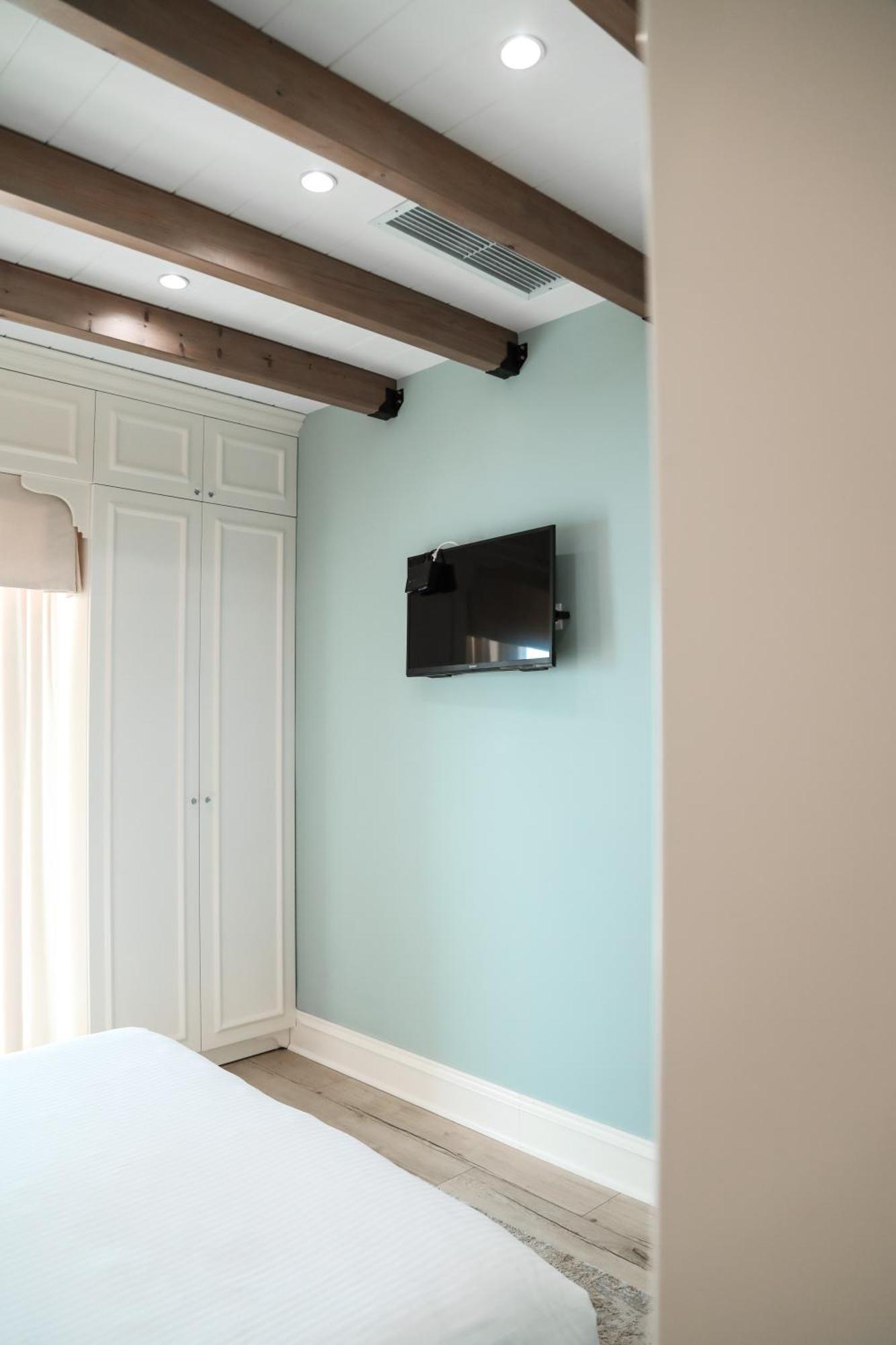 Limani Luxury Apartments Beachfront Sarandë エクステリア 写真