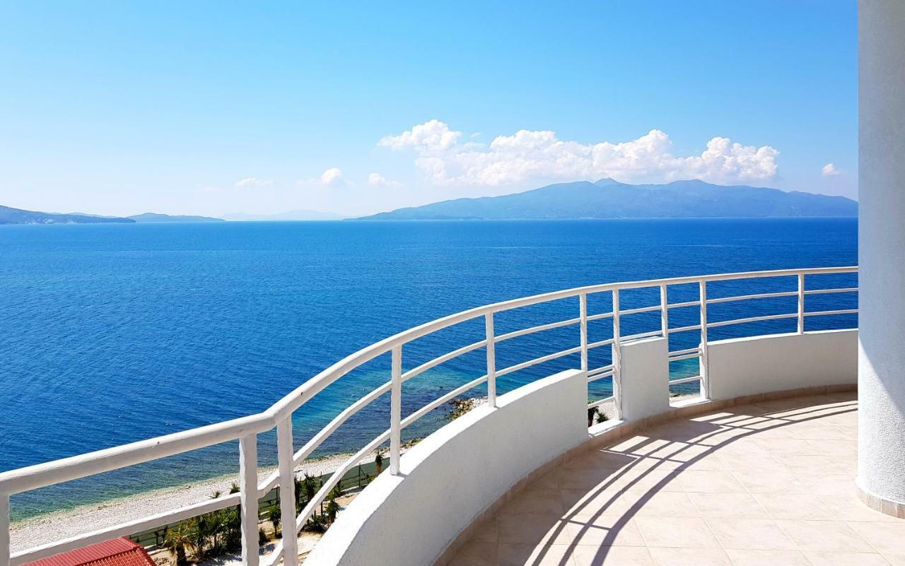 Limani Luxury Apartments Beachfront Sarandë エクステリア 写真